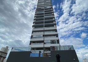 Apartamento com 3 Quartos à venda, 130m²