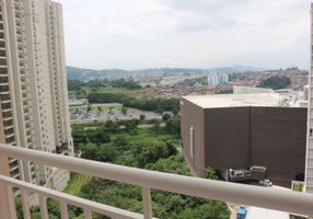 Apartamento com 3 Quartos para alugar, 77m²