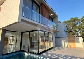 Casa de Condomínio com 4 Quartos à venda, 350m²