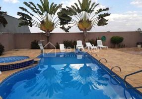 Casa de Condomínio com 3 Quartos para venda ou aluguel, 400m²