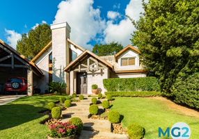 Casa de Condomínio com 4 Quartos à venda, 600m²