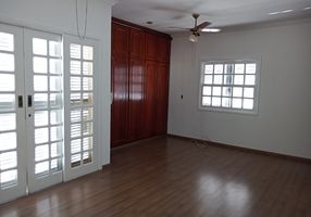 Casa com 4 Quartos à venda, 450m²