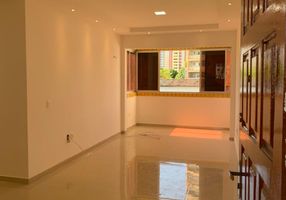 Apartamento com 3 Quartos à venda, 82m²
