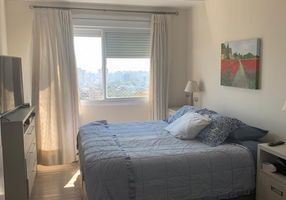 Apartamento com 3 Quartos para alugar, 129m²