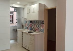 Apartamento com 2 Quartos para alugar, 67m²