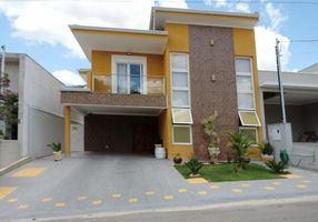 Casa de Condomínio com 3 Quartos à venda, 200m²