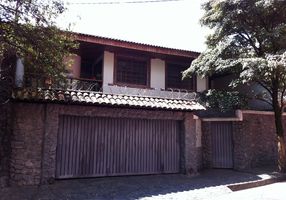 Casa com 4 Quartos à venda, 375m²