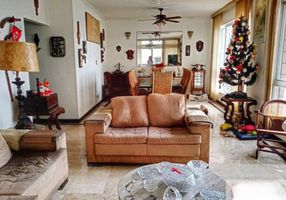Apartamento com 3 Quartos à venda, 182m²