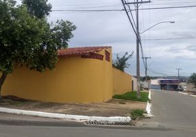Casa com 3 Quartos à venda, 140m²