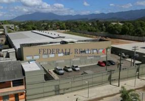 Galpão/Depósito/Armazém com 6 Quartos para venda ou aluguel, 10000m²