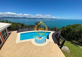 Casa com 5 Quartos à venda, 750m²