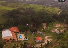 Fazenda/Sítio com 4 Quartos à venda, 30000m²