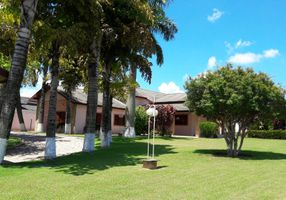 Casa de Condomínio com 4 Quartos à venda, 448m²