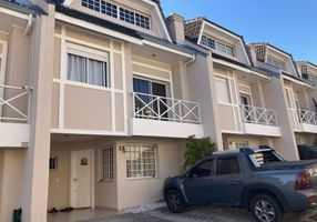 Casa com 4 Quartos à venda, 150m²