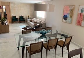 Apartamento com 4 Quartos à venda, 135m²
