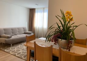 Apartamento com 3 Quartos para alugar, 80m²