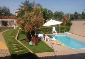 Casa de Condomínio com 3 Quartos à venda, 426m²