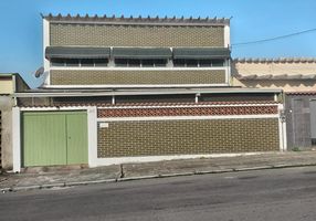 Casa com 2 Quartos à venda, 300m²