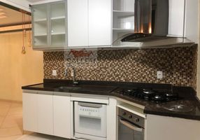 Apartamento com 3 Quartos para alugar, 72m²