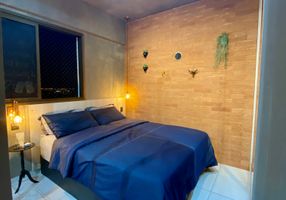 Apartamento com 2 Quartos à venda, 70m²