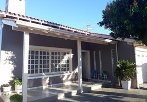 Casa com 3 Quartos à venda, 150m²