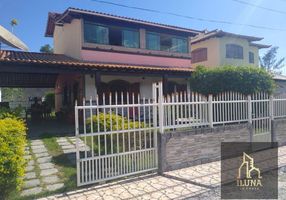 Casa de Condomínio com 5 Quartos para venda ou aluguel, 140m²