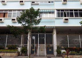Apartamento com 2 Quartos para alugar, 75m²