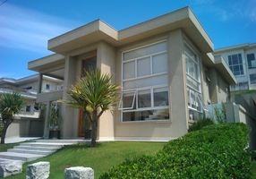 Casa com 4 Quartos à venda, 700m²