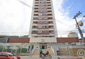 Apartamento com 2 Quartos para alugar, 77m²