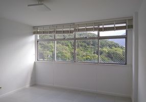 Apartamento com 2 Quartos para alugar, 77m²