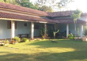 Fazenda/Sítio com 3 Quartos à venda, 327m²