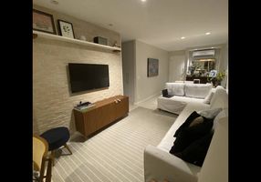 Apartamento com 2 Quartos para alugar, 83m²