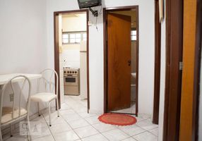 Apartamento com 2 Quartos para alugar, 40m²