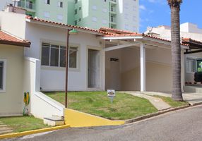Casa de Condomínio com 2 Quartos para alugar, 65m²