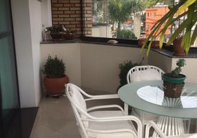 Apartamento com 3 Quartos à venda, 130m²