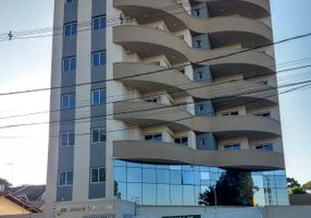 Apartamento com 3 Quartos para alugar, 84m²