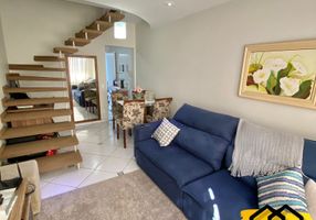 Casa de Condomínio com 2 Quartos à venda, 70m²