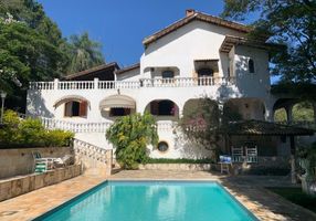 Fazenda/Sítio com 6 Quartos à venda, 1142m²