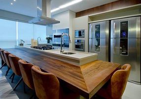 Apartamento com 4 Quartos à venda, 190m²