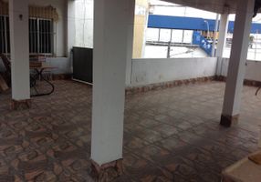 Casa com 2 Quartos à venda, 150m²