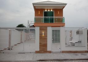 Casa de Condomínio com 2 Quartos à venda, 100m²