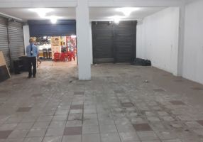 Ponto Comercial para alugar, 215m²