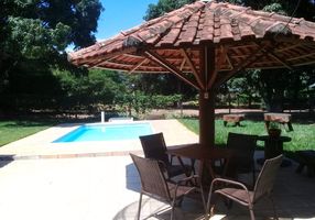 Fazenda/Sítio com 4 Quartos à venda, 1050m²