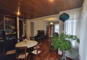 Apartamento com 3 Quartos à venda, 130m²