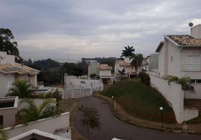 Casa de Condomínio com 3 Quartos à venda, 336m²