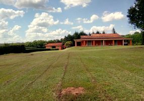 Fazenda/Sítio com 6 Quartos à venda, 600m²