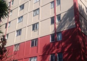 Apartamento com 3 Quartos para alugar, 72m²
