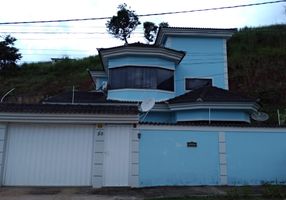 Sobrado com 3 Quartos à venda, 258m²
