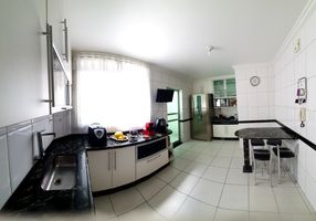 Apartamento com 3 Quartos à venda, 85m²