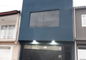 Sobrado com 3 Quartos à venda, 244m²